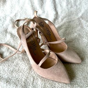 Closed toe pumps